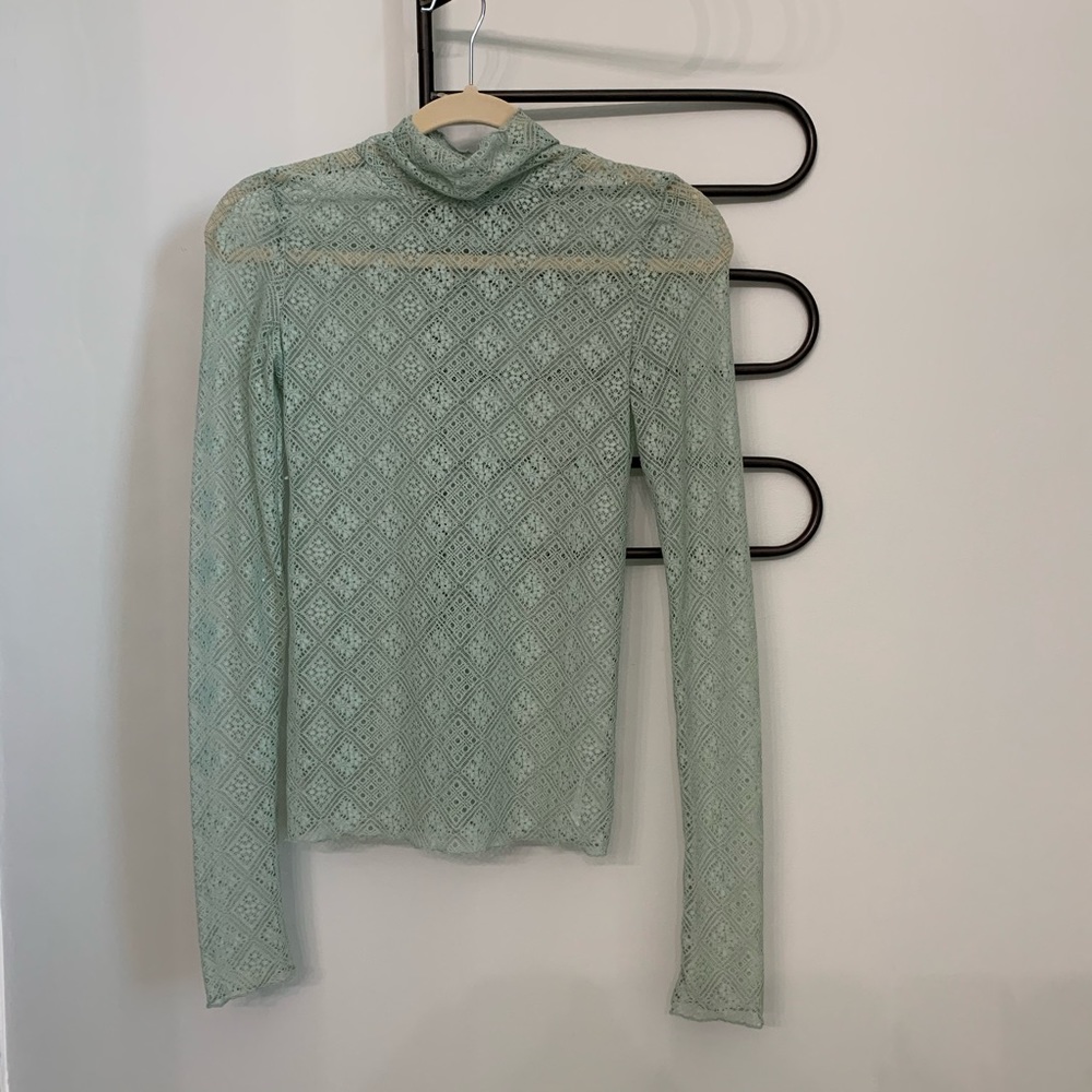 Lace Free People turtle neck, size XS.
